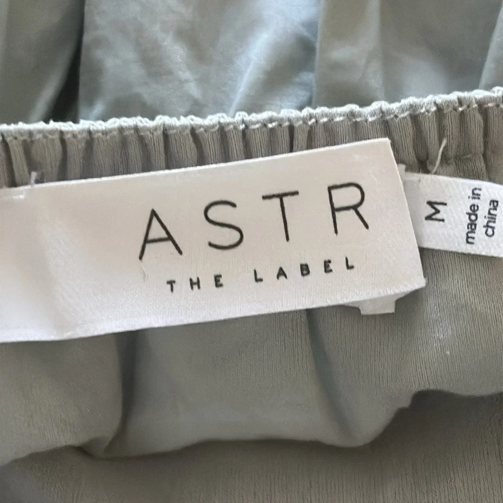 ASTR The Label llana Midi Dress Puff Sleeve Tiered‎ Skirt Tie Back Light Green M